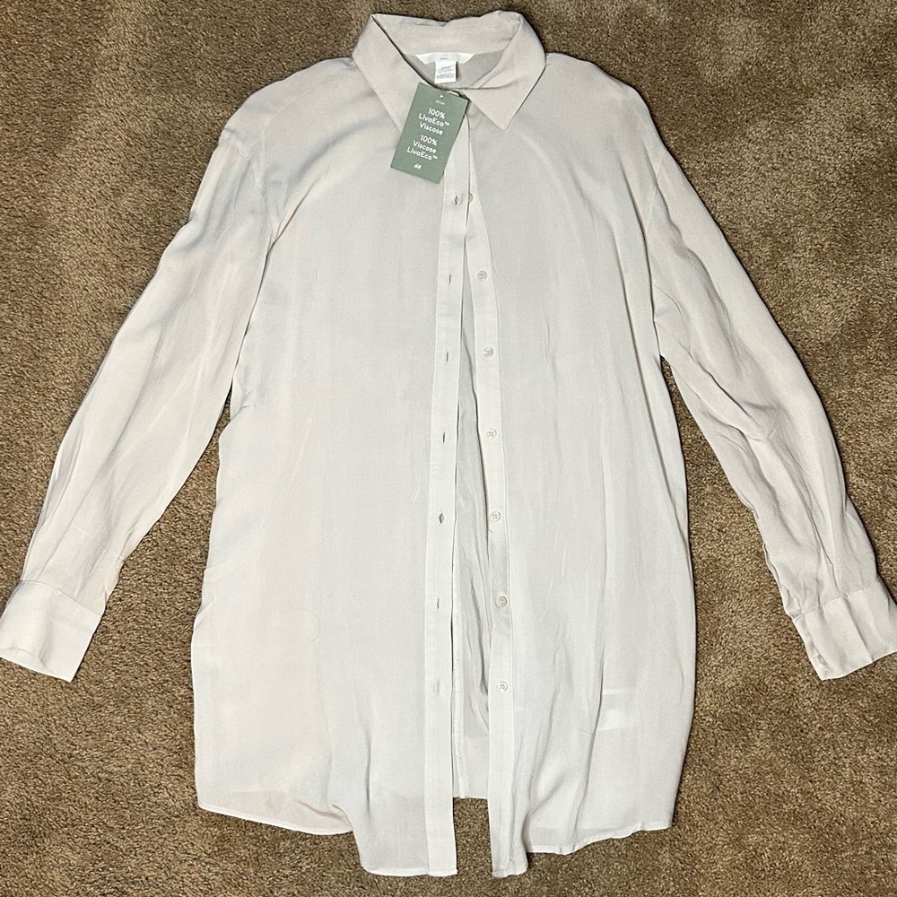 H&M Mama - Collared Oversized blouse button up with tie